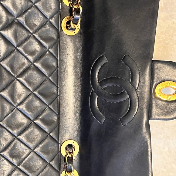 CHANEL JUMBO SINGLE FLAP BAG (Vintage) - Picture 3 of 11
